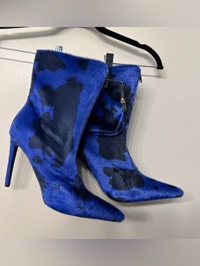 Blue and Black Patterned Pointed-Toe Women's Ankle Boots